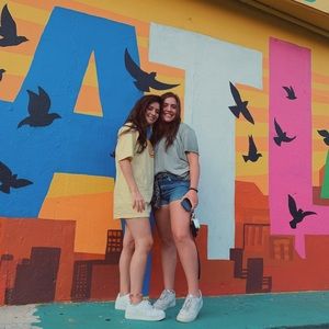 Meet your Posher, Shea